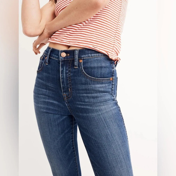 Madewell 10" High-Rise Skinny Jeans in Danny Wash: TENCEL™ Denim Edition - Picture 3 of 7